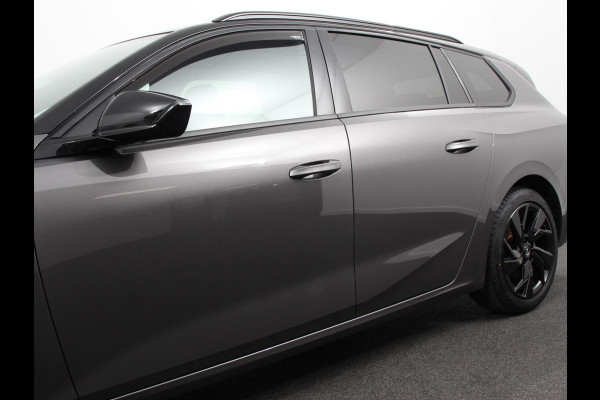 Opel Astra Sports Tourer 1.2 Turbo GS Climate control Cruise control Parkeersensoren Achteruitrij camera Navigatie LED Apple Carplay/ Andriod Auto