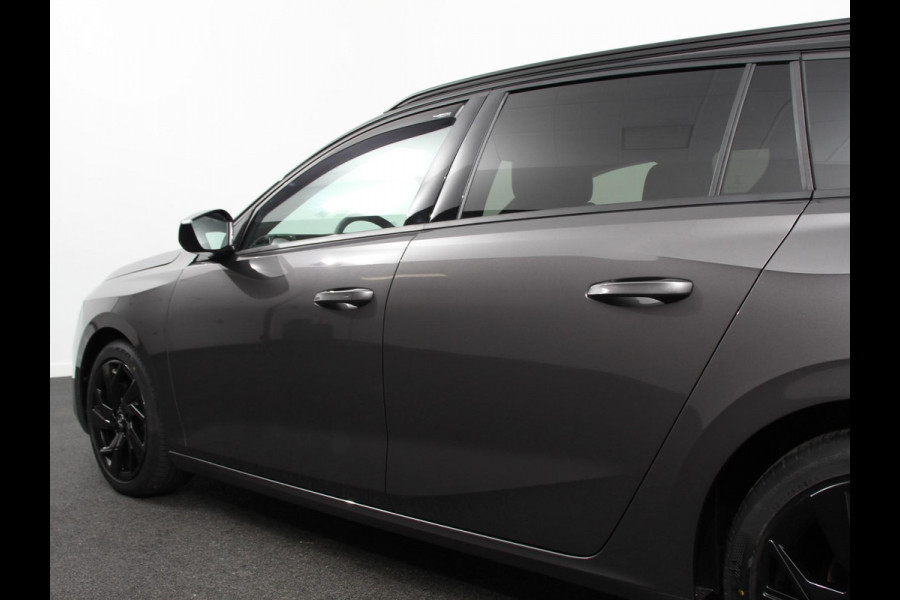 Opel Astra Sports Tourer 1.2 Turbo GS Climate control Cruise control Parkeersensoren Achteruitrij camera Navigatie LED Apple Carplay/ Andriod Auto