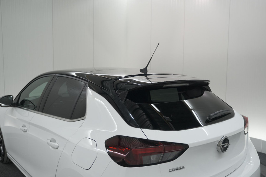 Opel Corsa 1.2 Turbo 100 Ultimate | Panoramadak | Camera | Dodehoekdetectie | Apple Carplay