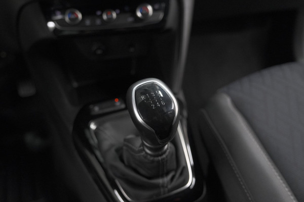 Opel Corsa 1.2 Turbo 100 Ultimate | Panoramadak | Camera | Dodehoekdetectie | Apple Carplay