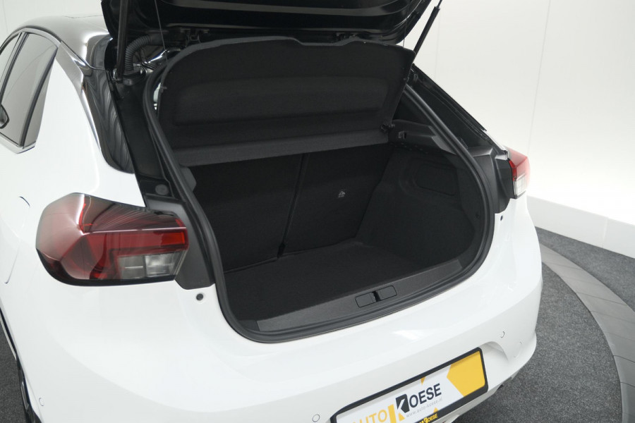 Opel Corsa 1.2 Turbo 100 Ultimate | Panoramadak | Camera | Dodehoekdetectie | Apple Carplay