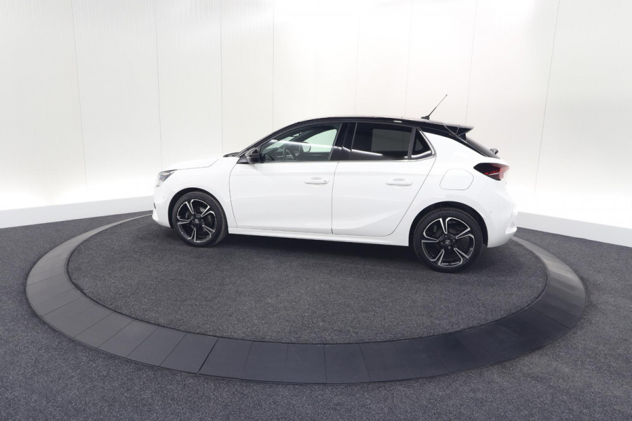 Opel Corsa 1.2 Turbo 100 Ultimate | Panoramadak | Camera | Dodehoekdetectie | Apple Carplay