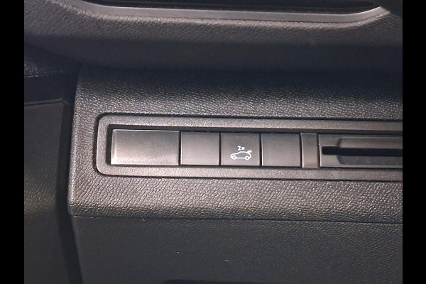 Peugeot 5008 5 zits 1.2 Turbo 130pk GT-Line | Navigatie | Elektrisch Panoramadak | Achteruitrijcamera | Handsfree Kofferklep | Keyless Entry | Apple Carplay/Android Auto |