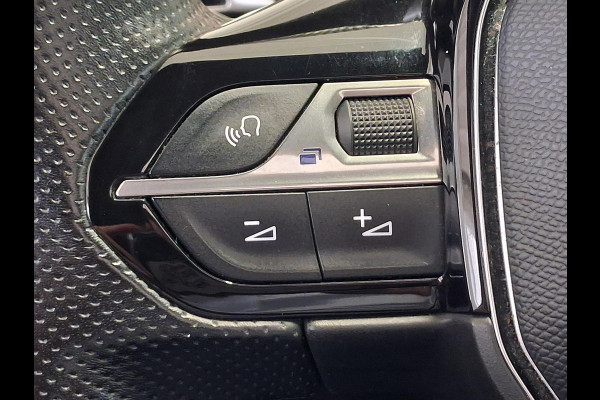 Peugeot 5008 5 zits 1.2 Turbo 130pk GT-Line | Navigatie | Elektrisch Panoramadak | Achteruitrijcamera | Handsfree Kofferklep | Keyless Entry | Apple Carplay/Android Auto |