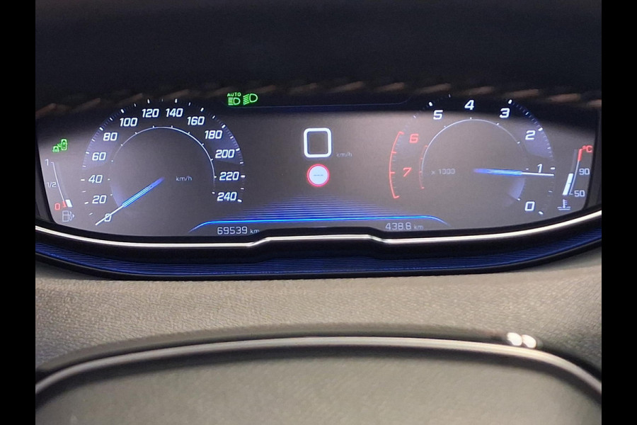 Peugeot 5008 5 zits 1.2 Turbo 130pk GT-Line | Navigatie | Elektrisch Panoramadak | Achteruitrijcamera | Handsfree Kofferklep | Keyless Entry | Apple Carplay/Android Auto |