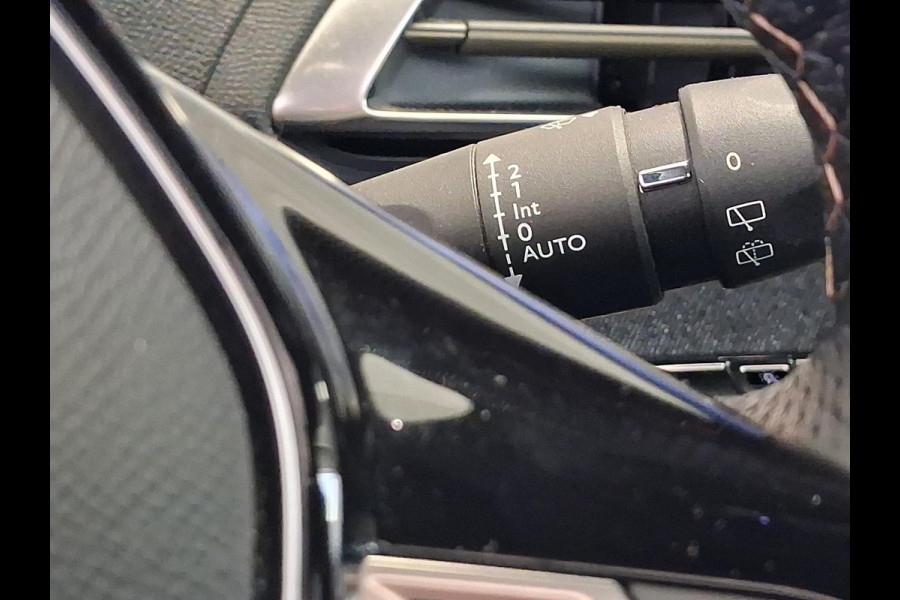 Peugeot 5008 5 zits 1.2 Turbo 130pk GT-Line | Navigatie | Elektrisch Panoramadak | Achteruitrijcamera | Handsfree Kofferklep | Keyless Entry | Apple Carplay/Android Auto |