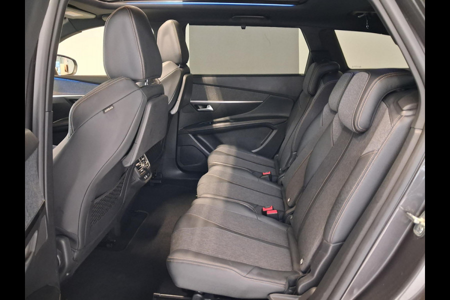 Peugeot 5008 5 zits 1.2 Turbo 130pk GT-Line | Navigatie | Elektrisch Panoramadak | Achteruitrijcamera | Handsfree Kofferklep | Keyless Entry | Apple Carplay/Android Auto |