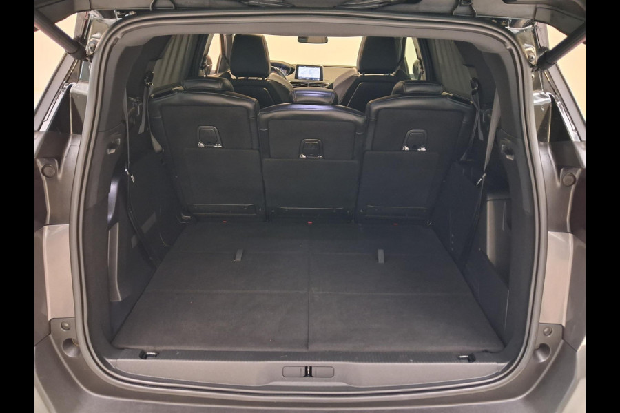 Peugeot 5008 5 zits 1.2 Turbo 130pk GT-Line | Navigatie | Elektrisch Panoramadak | Achteruitrijcamera | Handsfree Kofferklep | Keyless Entry | Apple Carplay/Android Auto |