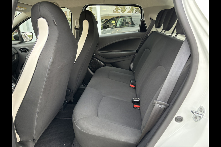 Renault ZOE R110 Life 52 kWh (ex Accu) | Climate Control | Parkeersensoren | Regen/Licht sensor Leaseaccu vanaf € 64,- per maand