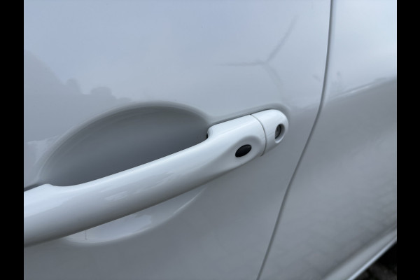 Renault ZOE R110 Life 52 kWh (ex Accu) | Climate Control | Parkeersensoren | Regen/Licht sensor Leaseaccu vanaf € 64,- per maand