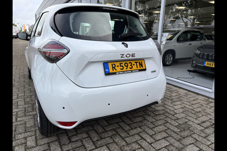 Renault ZOE R110 Life 52 kWh (ex Accu) | Climate Control | Parkeersensoren | Regen/Licht sensor Leaseaccu vanaf € 64,- per maand