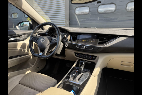 Opel Insignia Grand Sport 2.0 BiTurbo 4x4 Exclusive | Panoramadak | 360* Camera | Head-Up Display | Bose | Stoelventilatie/Verwarming |