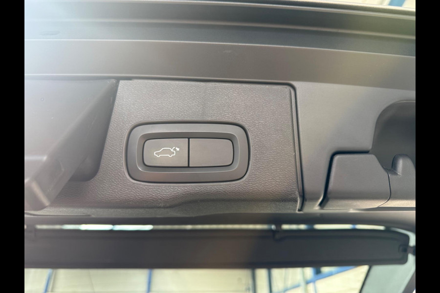 Volvo XC60 2.0 T8 Twin Engine AWD Inscription Pano|Adaptief Cruise|Trekhaak|Blis|Full