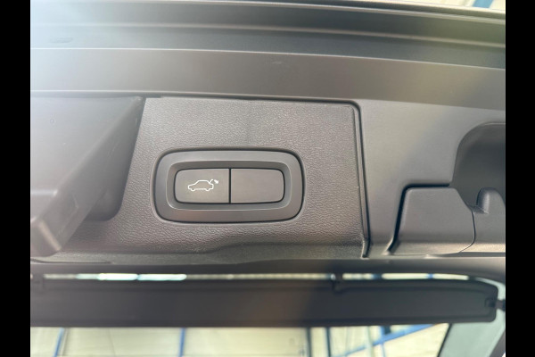 Volvo XC60 2.0 T8 Twin Engine AWD Inscription Pano|Adaptief Cruise|Trekhaak|Blis|Full