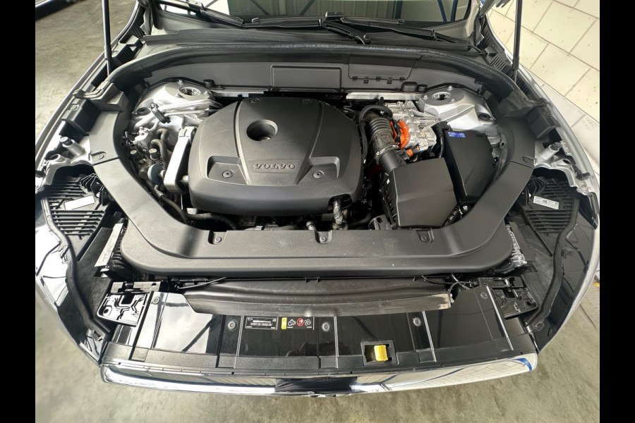 Volvo XC60 2.0 T8 Twin Engine AWD Inscription Pano|Adaptief Cruise|Trekhaak|Blis|Full
