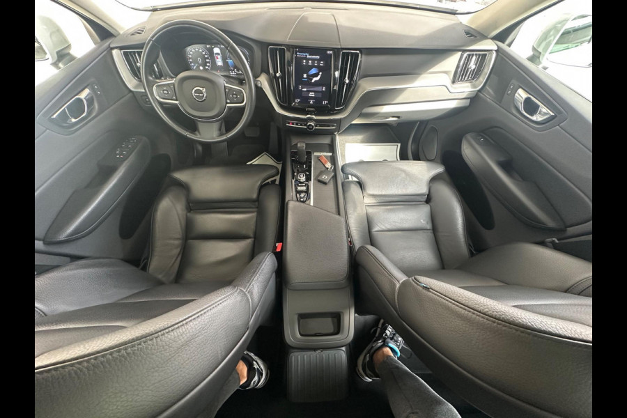Volvo XC60 2.0 T8 Twin Engine AWD Inscription Pano|Adaptief Cruise|Trekhaak|Blis|Full