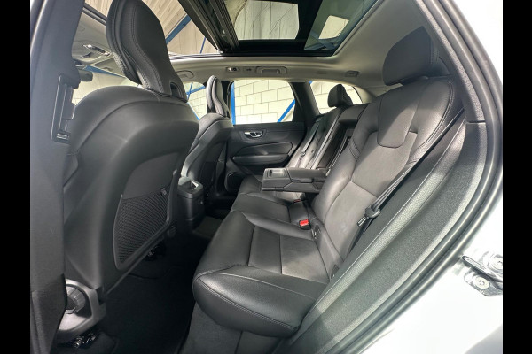 Volvo XC60 2.0 T8 Twin Engine AWD Inscription Pano|Adaptief Cruise|Trekhaak|Blis|Full