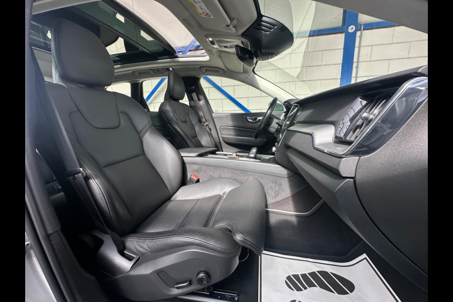 Volvo XC60 2.0 T8 Twin Engine AWD Inscription Pano|Adaptief Cruise|Trekhaak|Blis|Full