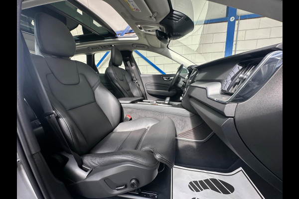 Volvo XC60 2.0 T8 Twin Engine AWD Inscription Pano|Adaptief Cruise|Trekhaak|Blis|Full