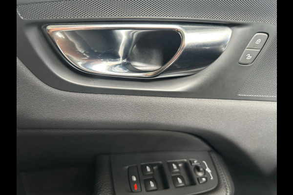 Volvo XC60 2.0 T8 Twin Engine AWD Inscription Pano|Adaptief Cruise|Trekhaak|Blis|Full