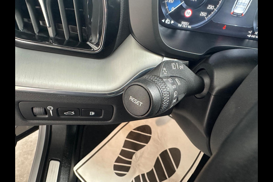 Volvo XC60 2.0 T8 Twin Engine AWD Inscription Pano|Adaptief Cruise|Trekhaak|Blis|Full