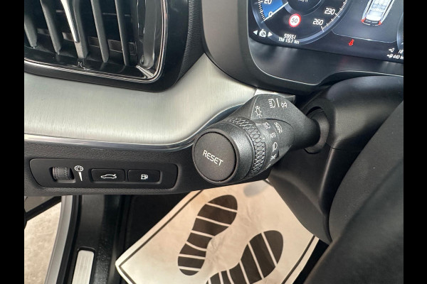 Volvo XC60 2.0 T8 Twin Engine AWD Inscription Pano|Adaptief Cruise|Trekhaak|Blis|Full