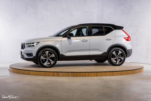 Volvo XC40 1.5 T5 Plug-in hybrid Plus Dark | Adaptieve cruise | Panorama dak | Harman Kardon | Memory |