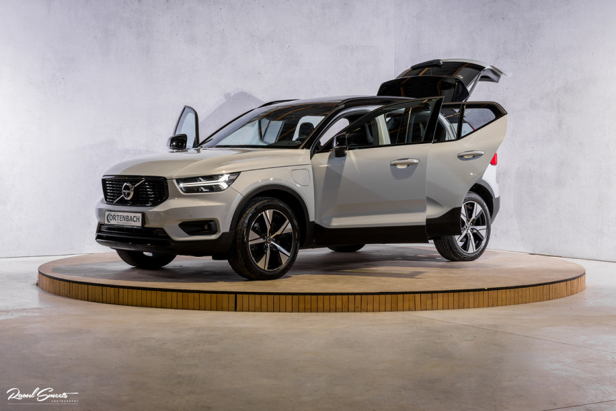 Volvo XC40 1.5 T5 Plug-in hybrid Plus Dark | Adaptieve cruise | Panorama dak | Harman Kardon | Memory |