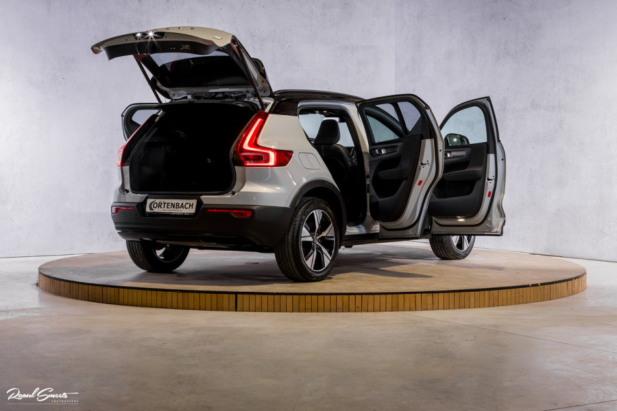 Volvo XC40 1.5 T5 Plug-in hybrid Plus Dark | Adaptieve cruise | Panorama dak | Harman Kardon | Memory |