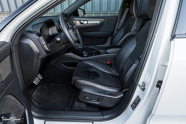 Volvo XC40 1.5 T5 Plug-in hybrid Plus Dark | Adaptieve cruise | Panorama dak | Harman Kardon | Memory |