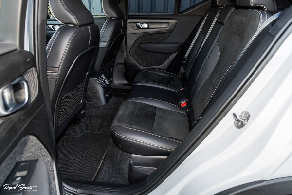 Volvo XC40 1.5 T5 Plug-in hybrid Plus Dark | Adaptieve cruise | Panorama dak | Harman Kardon | Memory |