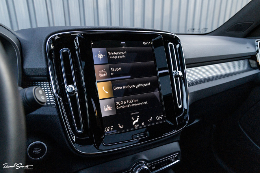 Volvo XC40 1.5 T5 Plug-in hybrid Plus Dark | Adaptieve cruise | Panorama dak | Harman Kardon | Memory |