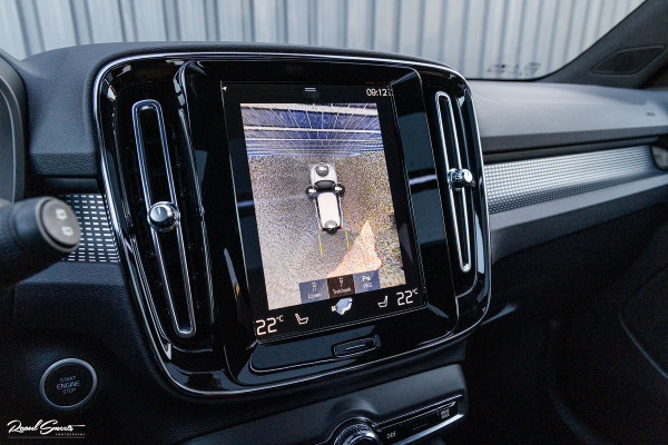 Volvo XC40 1.5 T5 Plug-in hybrid Plus Dark | Adaptieve cruise | Panorama dak | Harman Kardon | Memory |