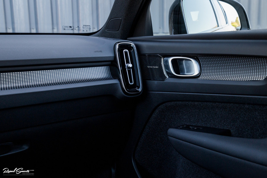Volvo XC40 1.5 T5 Plug-in hybrid Plus Dark | Adaptieve cruise | Panorama dak | Harman Kardon | Memory |