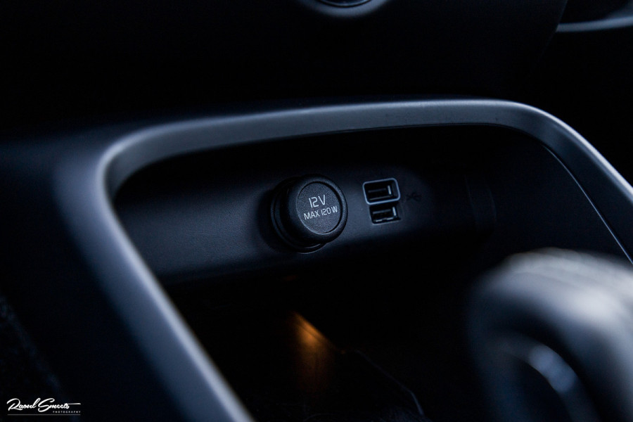 Volvo XC40 1.5 T5 Plug-in hybrid Plus Dark | Adaptieve cruise | Panorama dak | Harman Kardon | Memory |