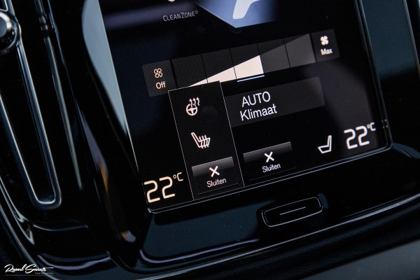 Volvo XC40 1.5 T5 Plug-in hybrid Plus Dark | Adaptieve cruise | Panorama dak | Harman Kardon | Memory |