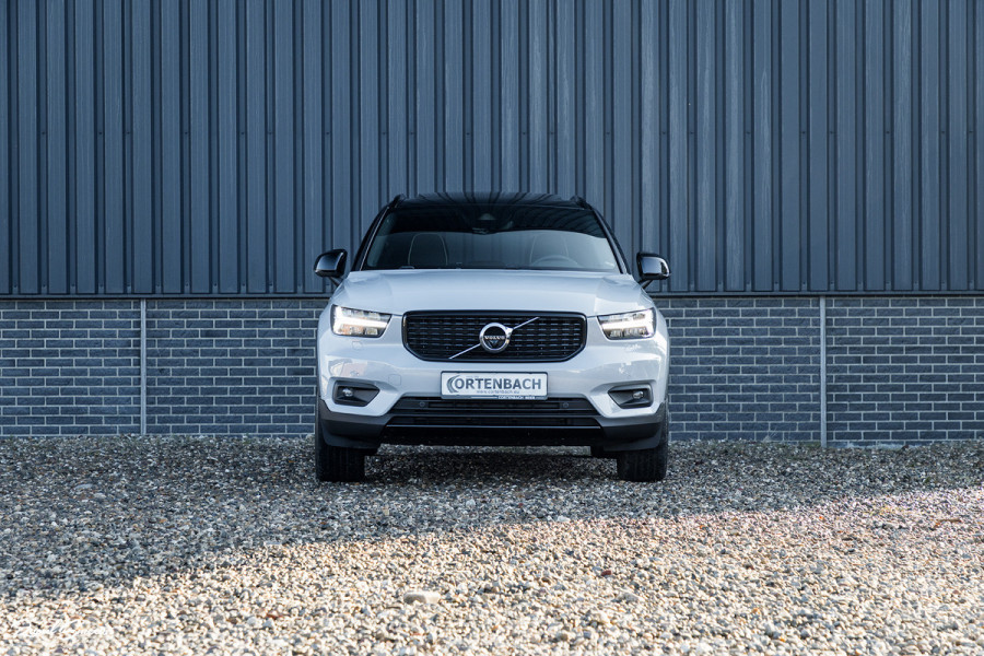 Volvo XC40 1.5 T5 Plug-in hybrid Plus Dark | Adaptieve cruise | Panorama dak | Harman Kardon | Memory |
