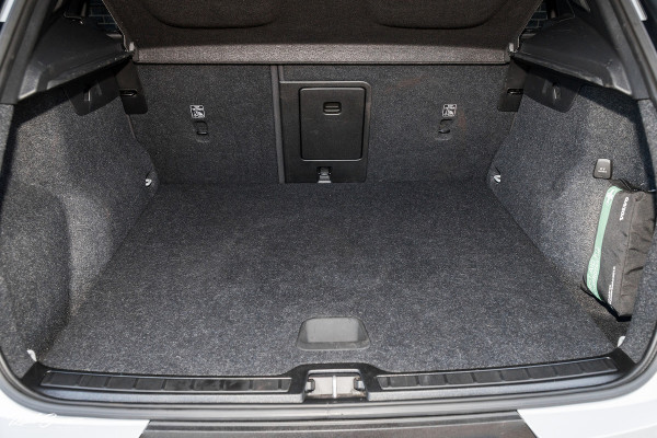 Volvo XC40 1.5 T5 Plug-in hybrid Plus Dark | Adaptieve cruise | Panorama dak | Harman Kardon | Memory |