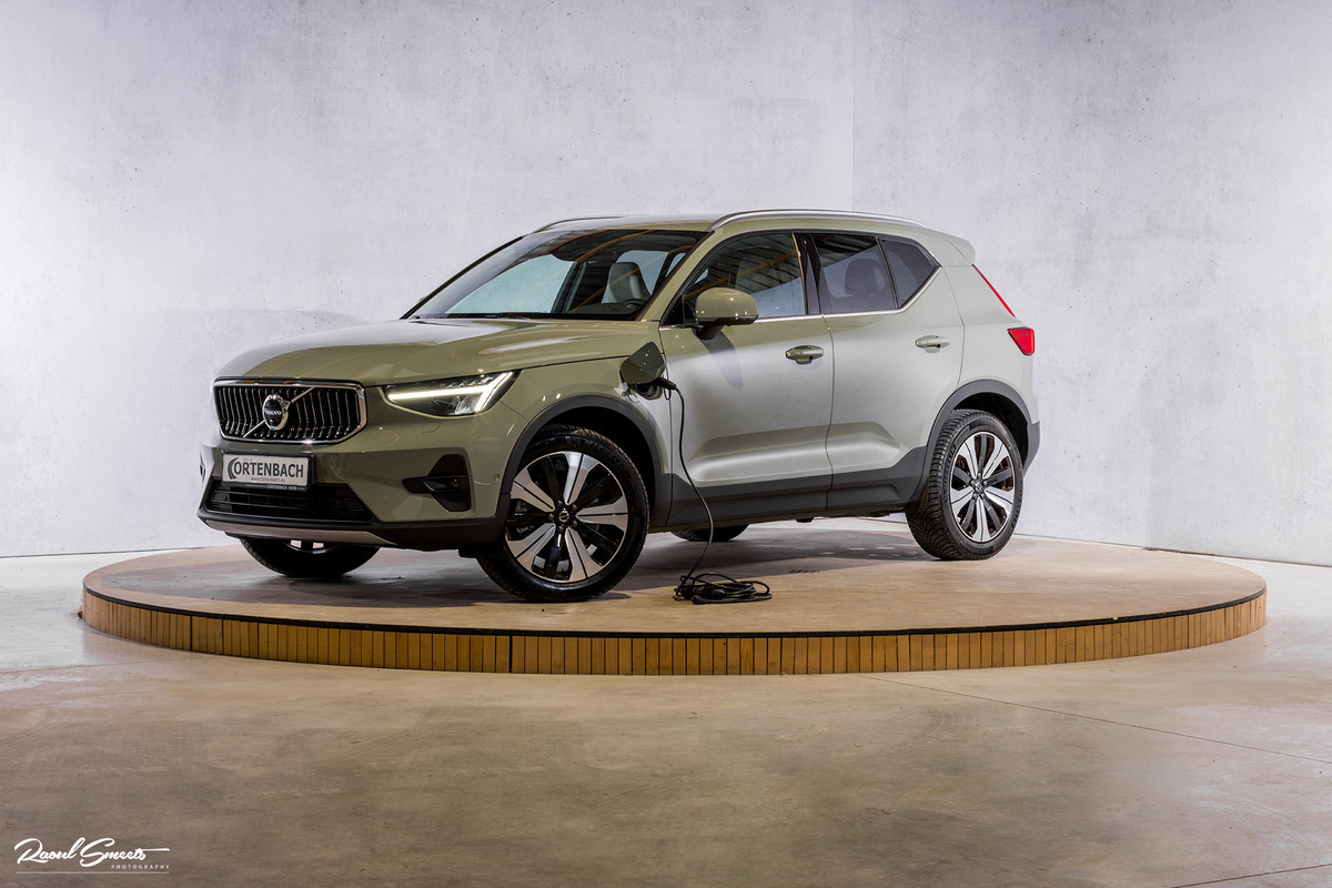 Volvo XC40 1.5 T4 Plug-in hybrid Plus Bright | Adaptieve cruise | Harman Kardon | Memory | Leder |