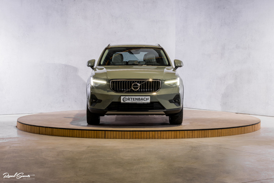 Volvo XC40 1.5 T4 Plug-in hybrid Plus Bright | Adaptieve cruise | Harman Kardon | Memory | Leder |