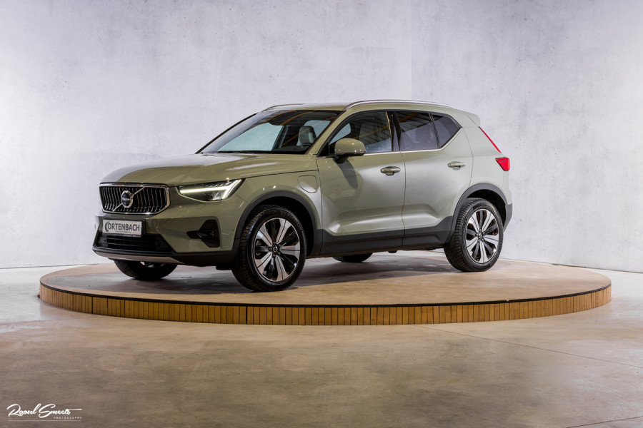 Volvo XC40 1.5 T4 Plug-in hybrid Plus Bright | Adaptieve cruise | Harman Kardon | Memory | Leder |