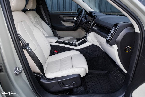 Volvo XC40 1.5 T4 Plug-in hybrid Plus Bright | Adaptieve cruise | Harman Kardon | Memory | Leder |
