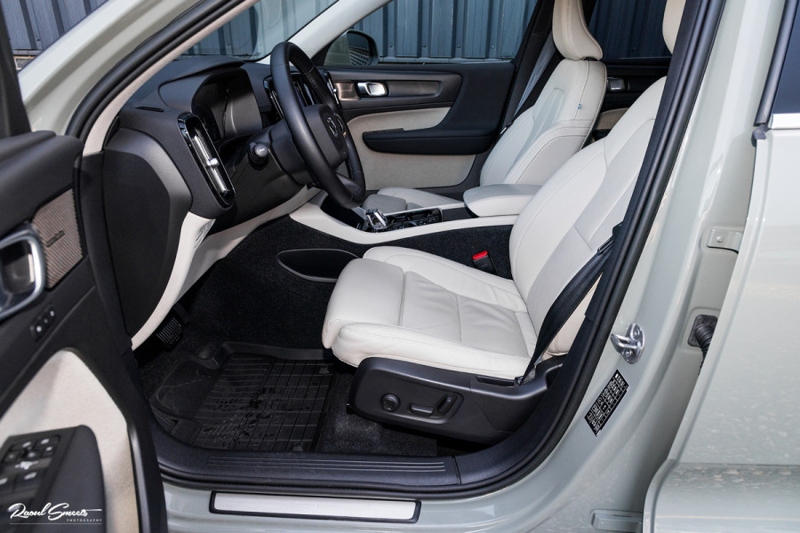 Volvo XC40 1.5 T4 Plug-in hybrid Plus Bright | Adaptieve cruise | Harman Kardon | Memory | Leder |