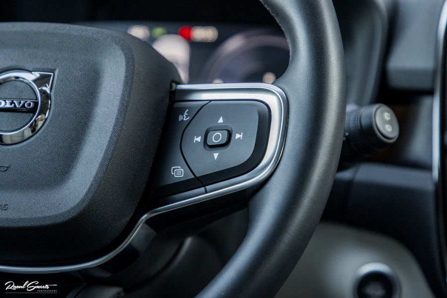 Volvo XC40 1.5 T4 Plug-in hybrid Plus Bright | Adaptieve cruise | Harman Kardon | Memory | Leder |