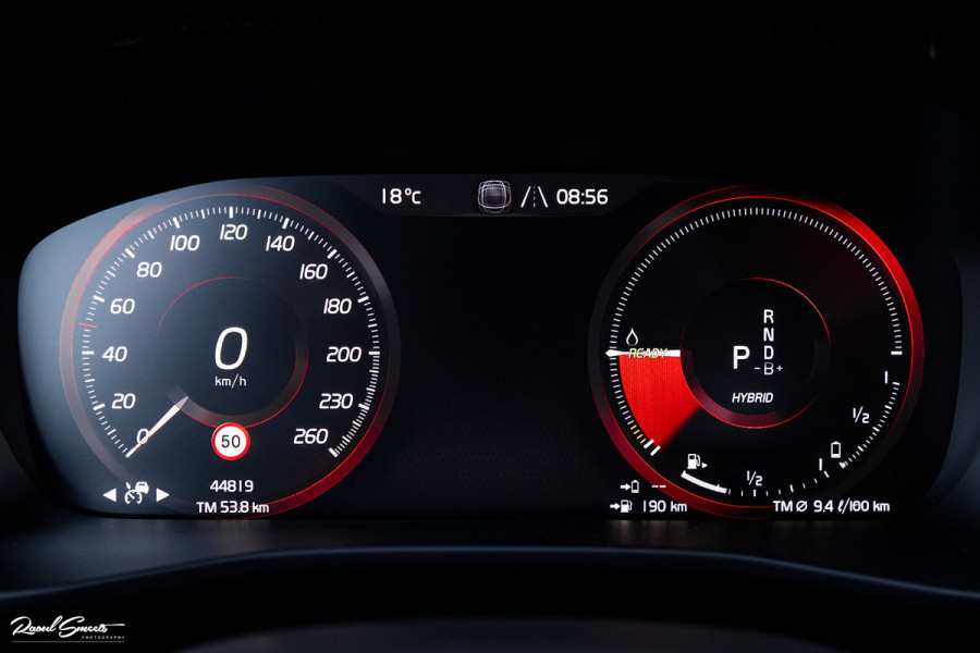 Volvo XC40 1.5 T4 Plug-in hybrid Plus Bright | Adaptieve cruise | Harman Kardon | Memory | Leder |