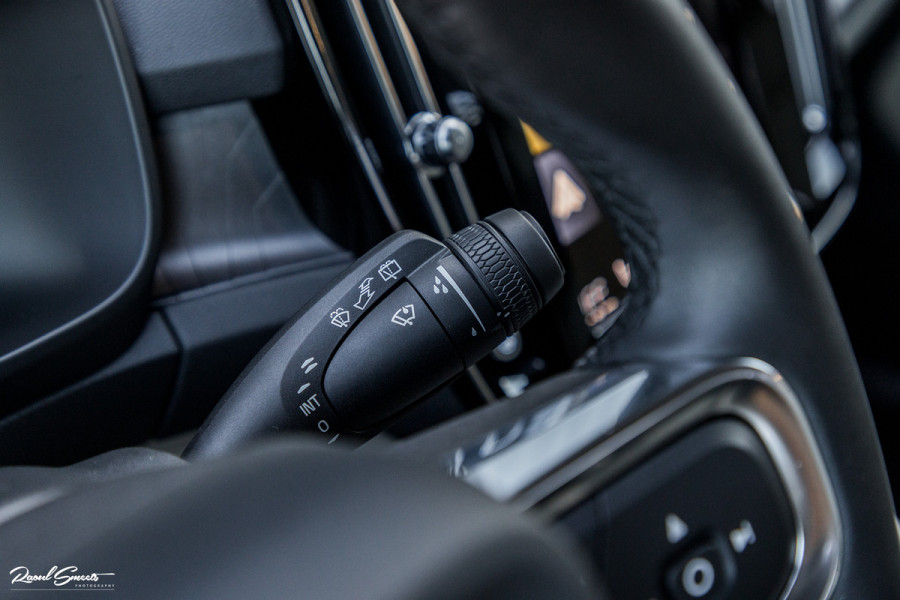 Volvo XC40 1.5 T4 Plug-in hybrid Plus Bright | Adaptieve cruise | Harman Kardon | Memory | Leder |