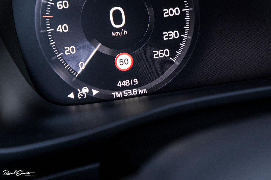 Volvo XC40 1.5 T4 Plug-in hybrid Plus Bright | Adaptieve cruise | Harman Kardon | Memory | Leder |