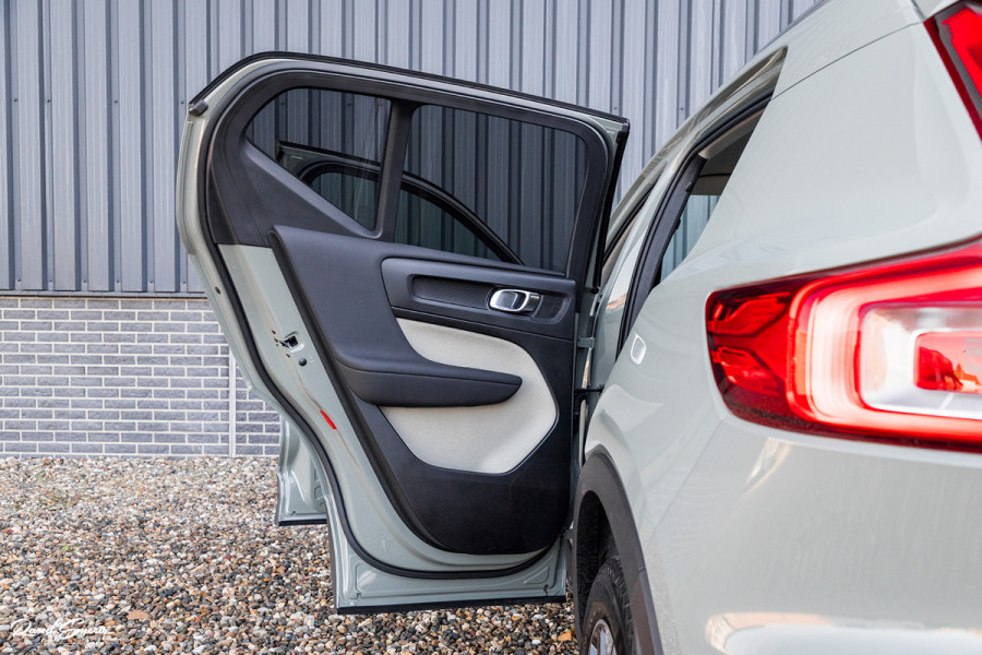 Volvo XC40 1.5 T4 Plug-in hybrid Plus Bright | Adaptieve cruise | Harman Kardon | Memory | Leder |