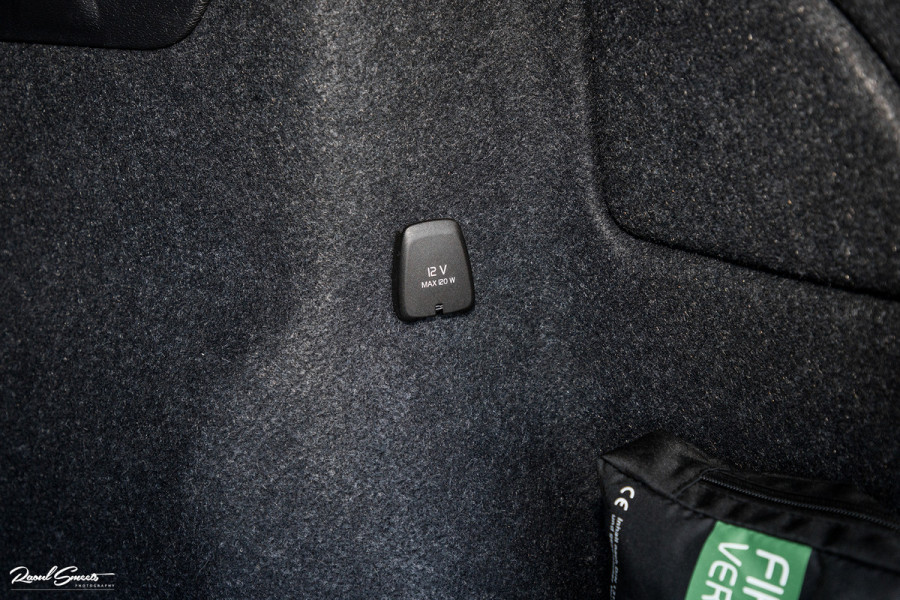 Volvo XC40 1.5 T4 Plug-in hybrid Plus Bright | Adaptieve cruise | Harman Kardon | Memory | Leder |