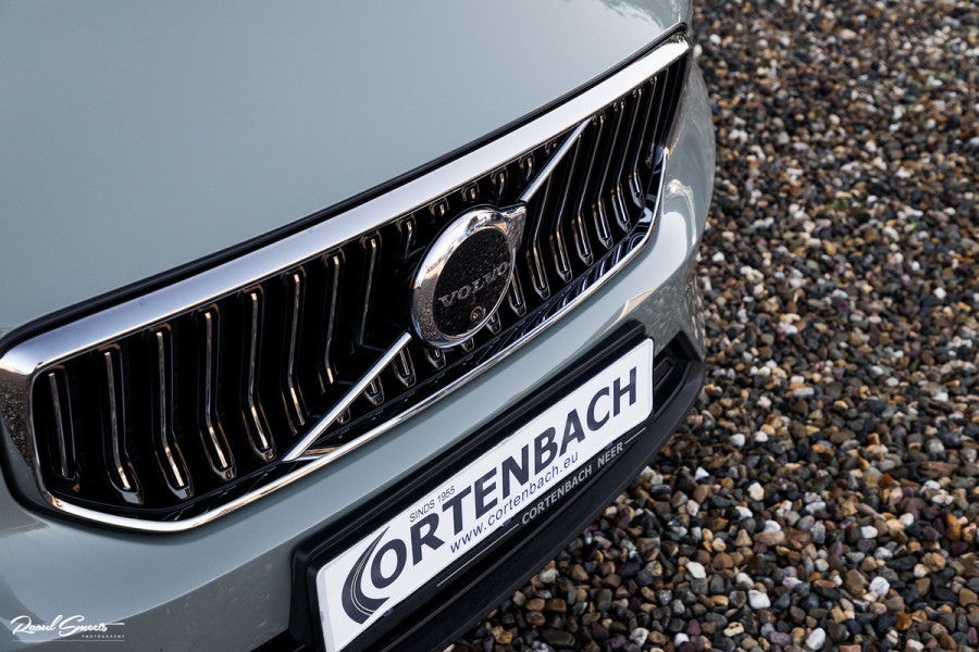 Volvo XC40 1.5 T4 Plug-in hybrid Plus Bright | Adaptieve cruise | Harman Kardon | Memory | Leder |